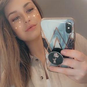 Meet your Posher, Taylor